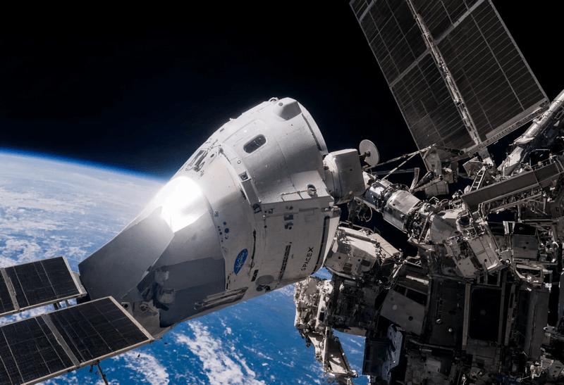 SpaceX Dragon — космический корабль для доставки экипажей на МКС