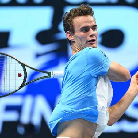 Ван Аш — Микельсен. Прогноз на матч ATP Next Gen Finals