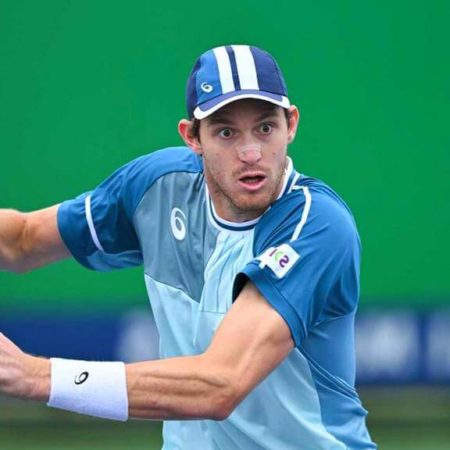 Коболли — Харри. Прогноз на матч Australian Open