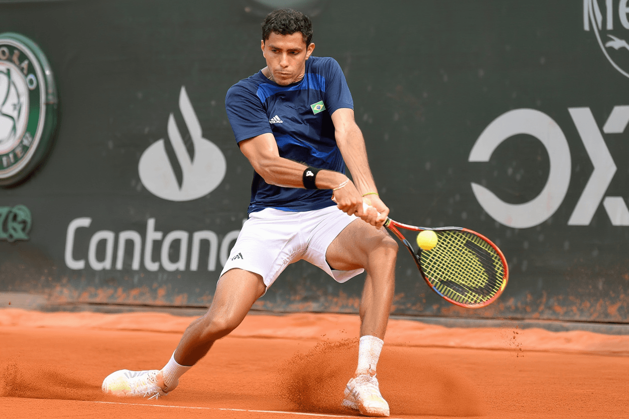 Жоао Фонсека бэкхенд Roland Garros 2026