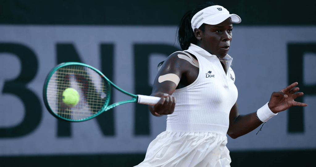 Виктория Мбоко в матче, WTA Лондон 2026