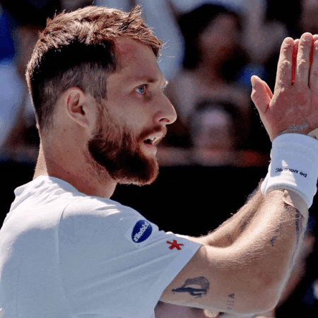 Муте — Давидович Фокина: прогноз на матч ATP Queens Club 18 июня 2026