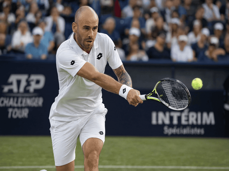 Адриан Маннарино — прогноз ATP Куинс Клаб 17 июня 2026